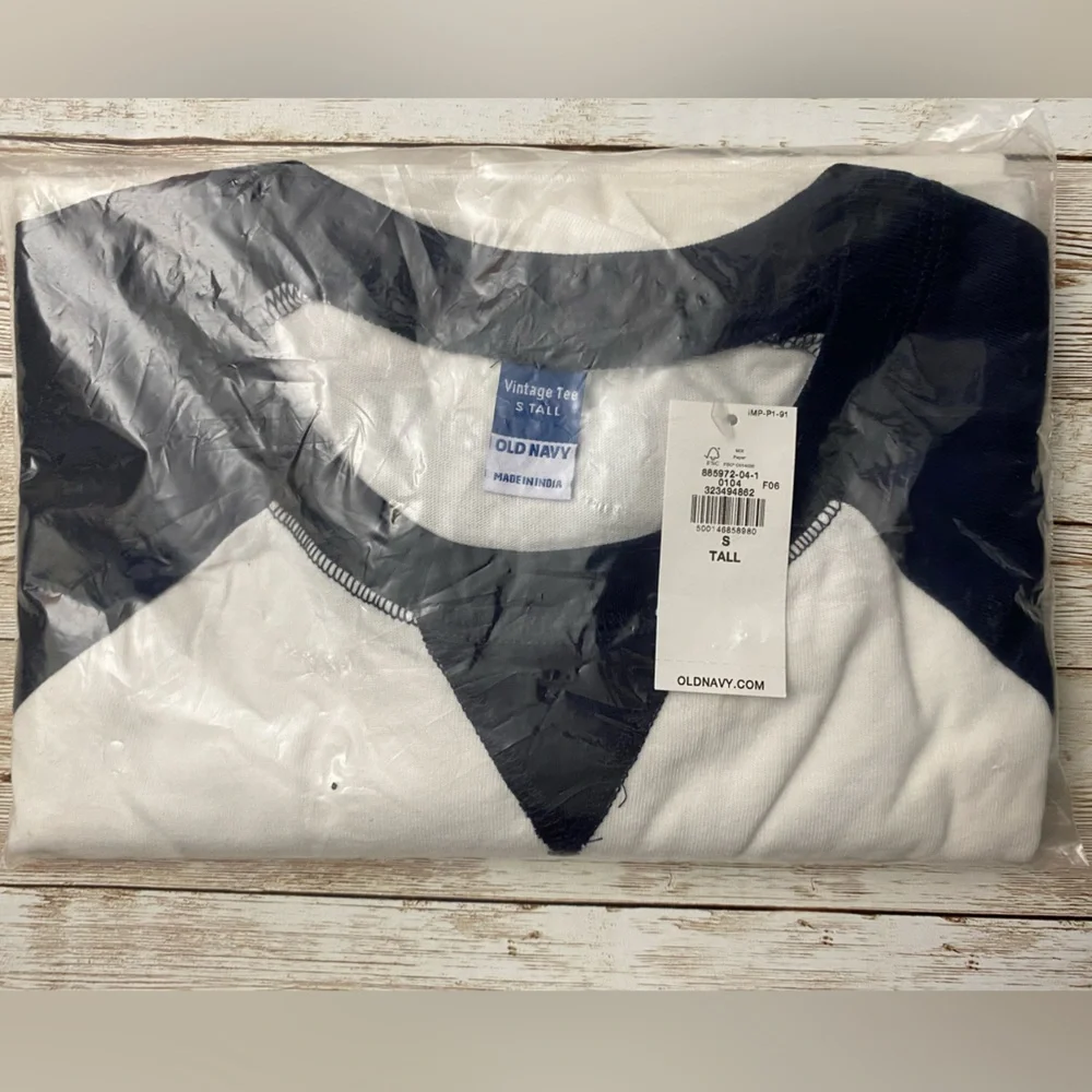 🆕 Old Navy Women's Vintage Crew-Neck Raglan T-Shirt Short Sleeve Tee S 4-6 Tall - Picture 9 of 15